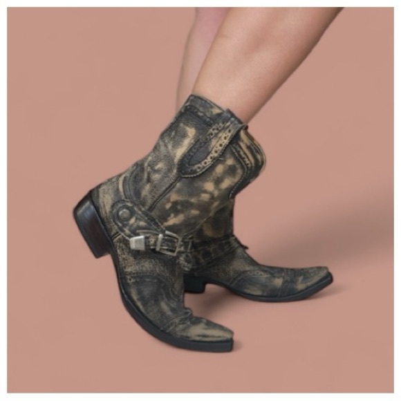 Distressed Black and Tan Cowboy unisex Boots - Picture 1 of 8